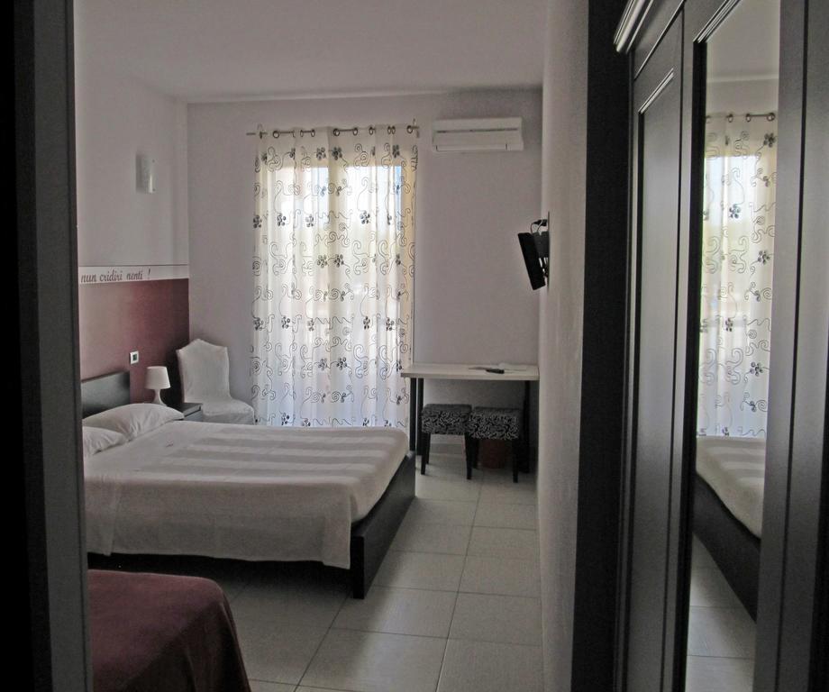 B&B Persi Nel Sud, Pozzallo Kültér fotó